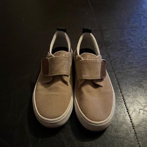 Boy’s Polo Ralph Lauren charter EZ khaki  size 13